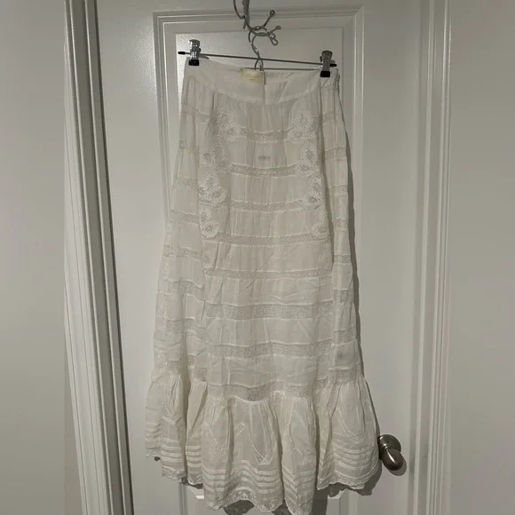 SOLD Doen Allura Skirt in Salt - Picture 3 of 10